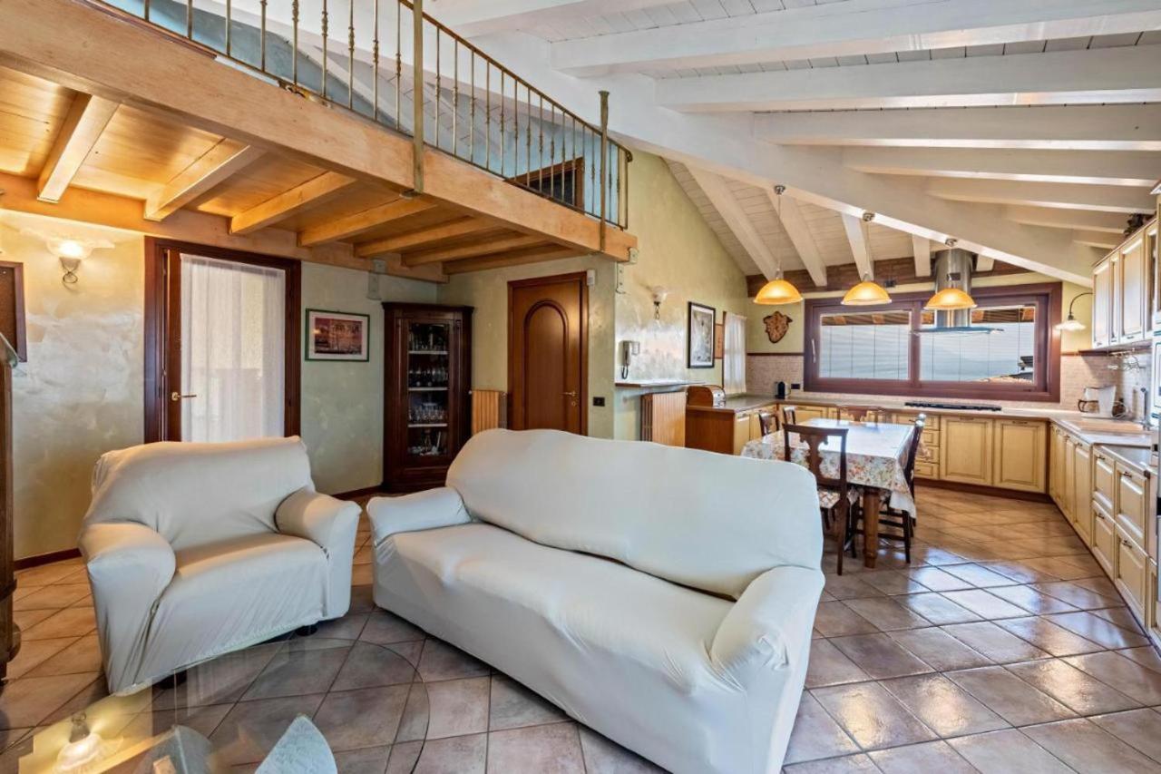 Casa Vacanze Baccolo Polpenazze del Garda Ngoại thất bức ảnh