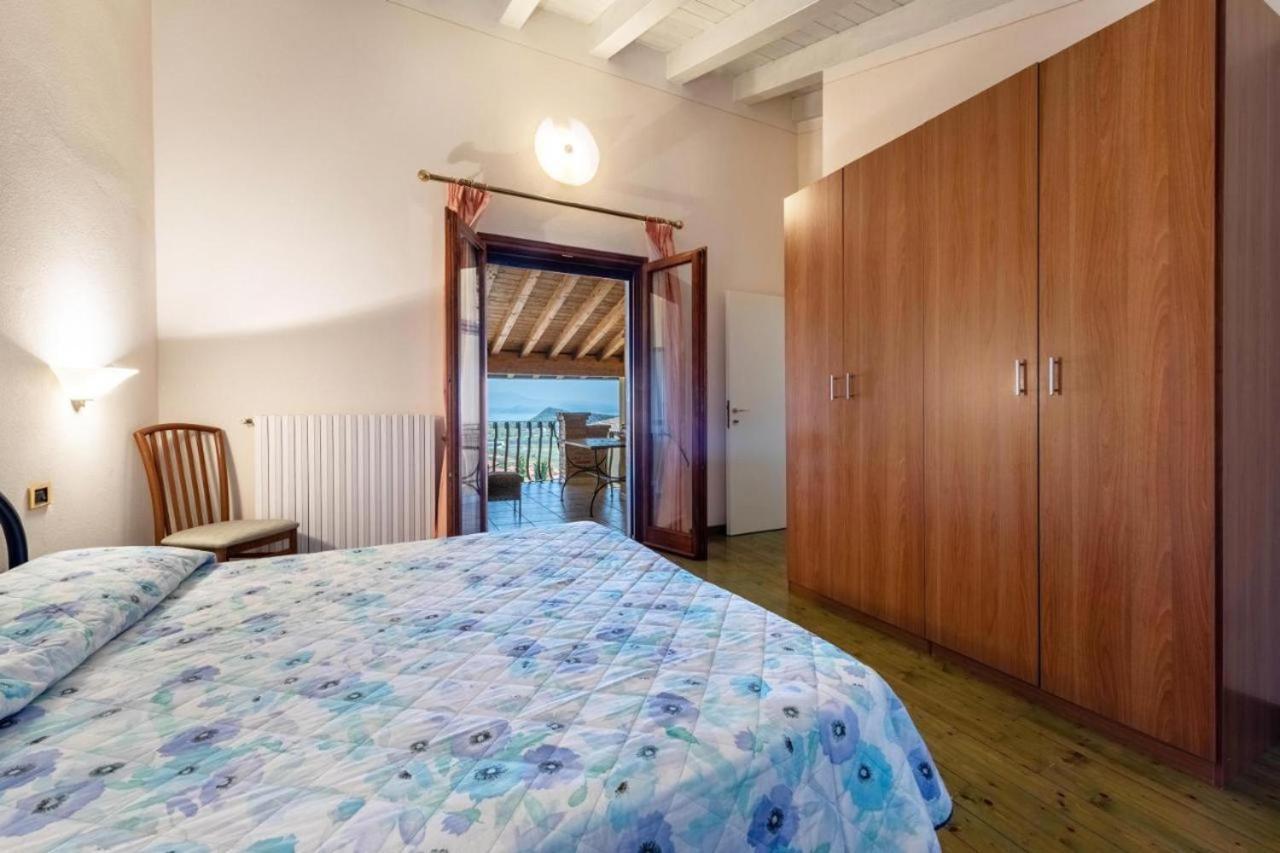 Casa Vacanze Baccolo Polpenazze del Garda Ngoại thất bức ảnh